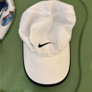Nike White hat- dri fit